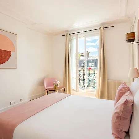 Merveil Family - Tilsitt - Eiffel Tower View Apartment *